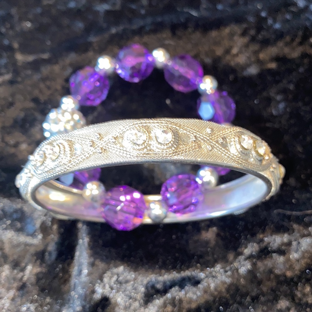 Bracelets - Picture 2 of 4